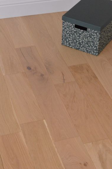 Eden Engineered Natural Oak Invisible Lacquered 125mm x 10/2.5mm Wood Flooring