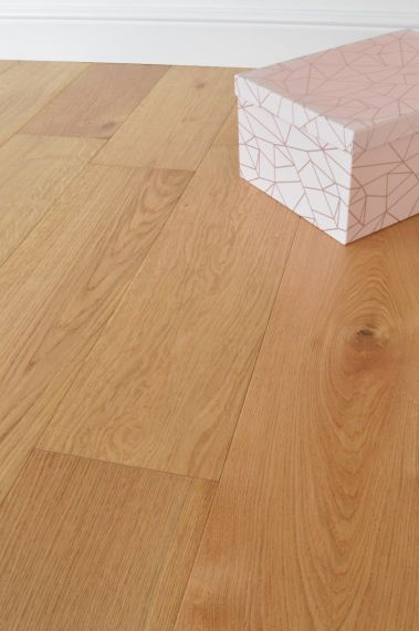 Grizedale Engineered Natural Oak Brushed and Lacquered Click Lok 190mm x 14/2mm Wood Flooring