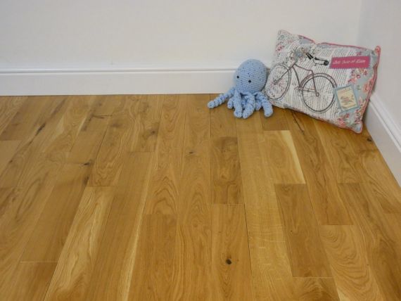 Langdale Solid Natural Oak Lacquered 90mm X 18mm Wood Flooring