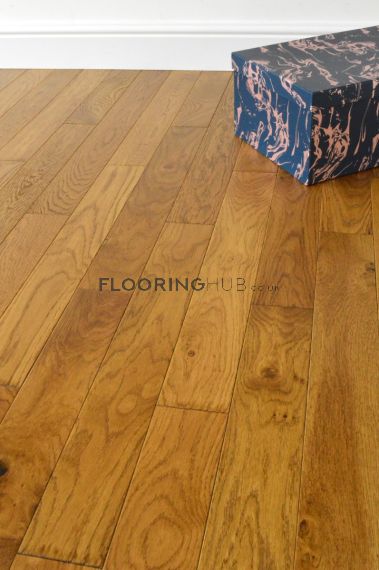 Naddle Solid Golden Oak Brushed & Lacquered 83mm x 18mm Wood Flooring