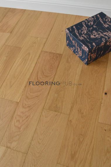 Hamble Engineered Natural Oak Brushed and Oiled 180mm x 14/2mm Wood Flooring