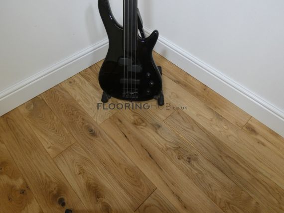 Kensey Solid Natural Oak Lacquered 125mm X 18mm Wood Flooring