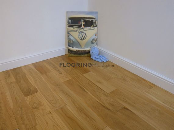 Aldingbourne Engineered Natural Oak Lacquered 125mm x 18/5mm Wood Flooring