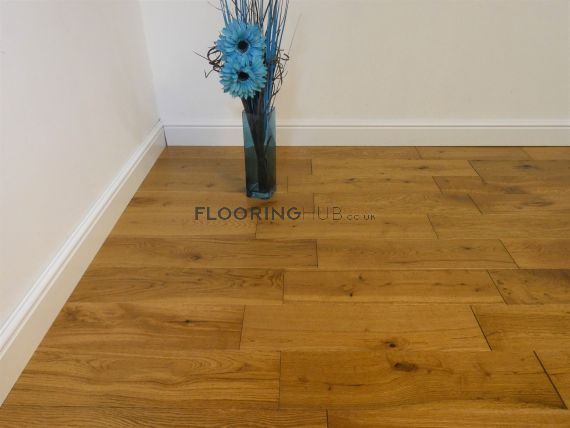 Cale Engineered Golden Oak Brushed & Lacquered 150mm x 14/3mm Wood Flooring
