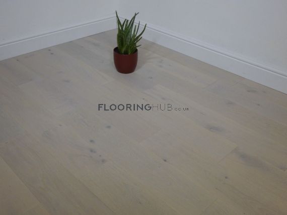 Hadley Engineered White Oak Brushed and Lacquered 150mm x 18/5mm Wood Flooring